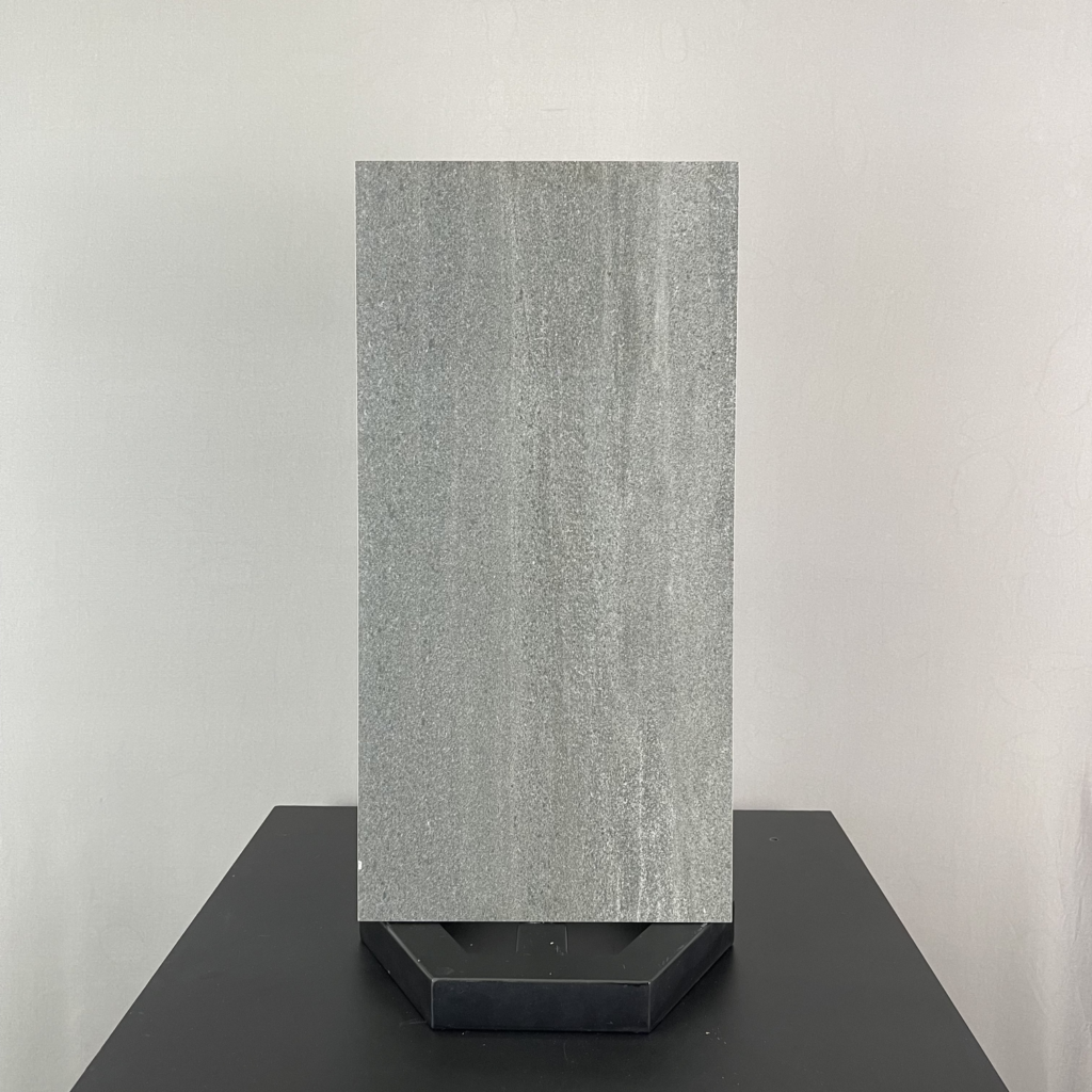 HCMP1.26ST – 30 x 60 cm STONE GẠCH VÂN ĐÁ GRANITE XÁM  MỜ TỰ NHIÊN PORCELAIN GỐM SỨ THÂN GẠCH MÀU XÁM