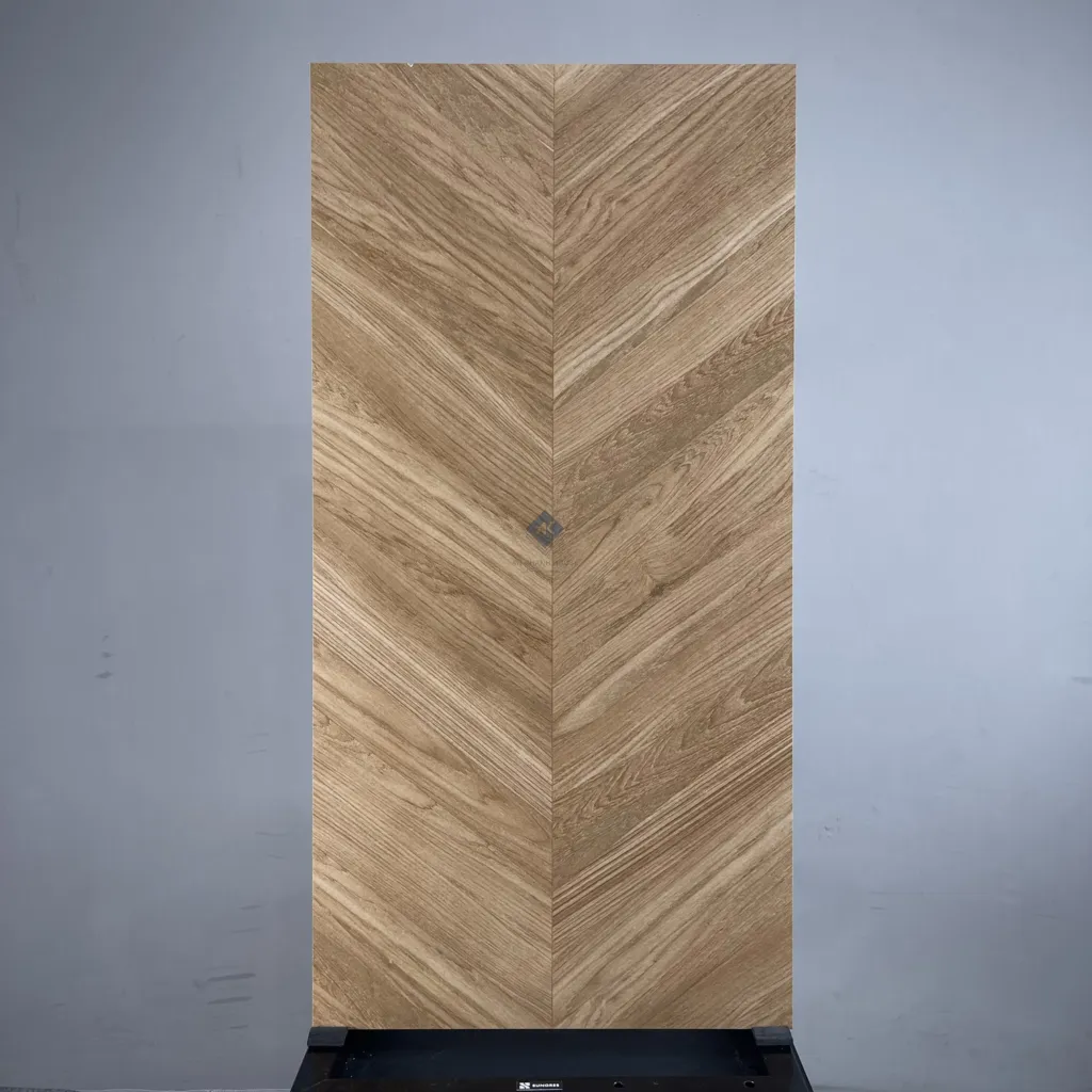 HCMD9.46WO – WOOD GẠCH VÂN GỖ NÂU MỜ CARVING