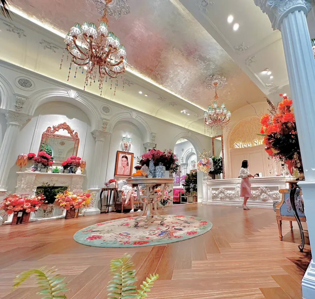 Dự Án Gạch Vân Gỗ Xương Cá Tại Nha Khoa Nice Smile Hà Nội