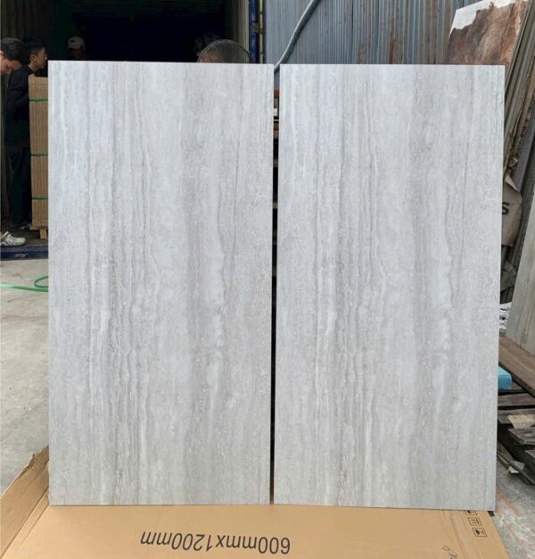 GẠCH TRAVERTINE VÂN SỌC DƯA MÀU XÁM MỜ CARVING – PORCELAIN TRUNG QUỐC