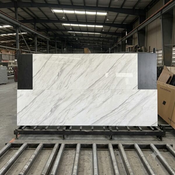 ĐÁ NUNG KẾT TRẮNG VÂN ĐÁ MARBLE BÓNG – 800x2400x15mm –  Ấn Độ